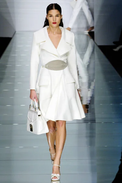 Look 19